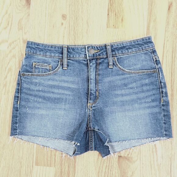 Universal Threads women's Comfort Stretch Shortie shorts  Size 4 - Picture 1 of 3